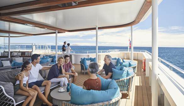 Celebrity Flora - Sunset Lounge 5, ©CEL.jpg